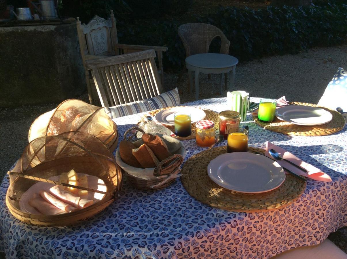 Reve D'Emma Bed & Breakfast Plan-d'Orgon Bagian luar foto
