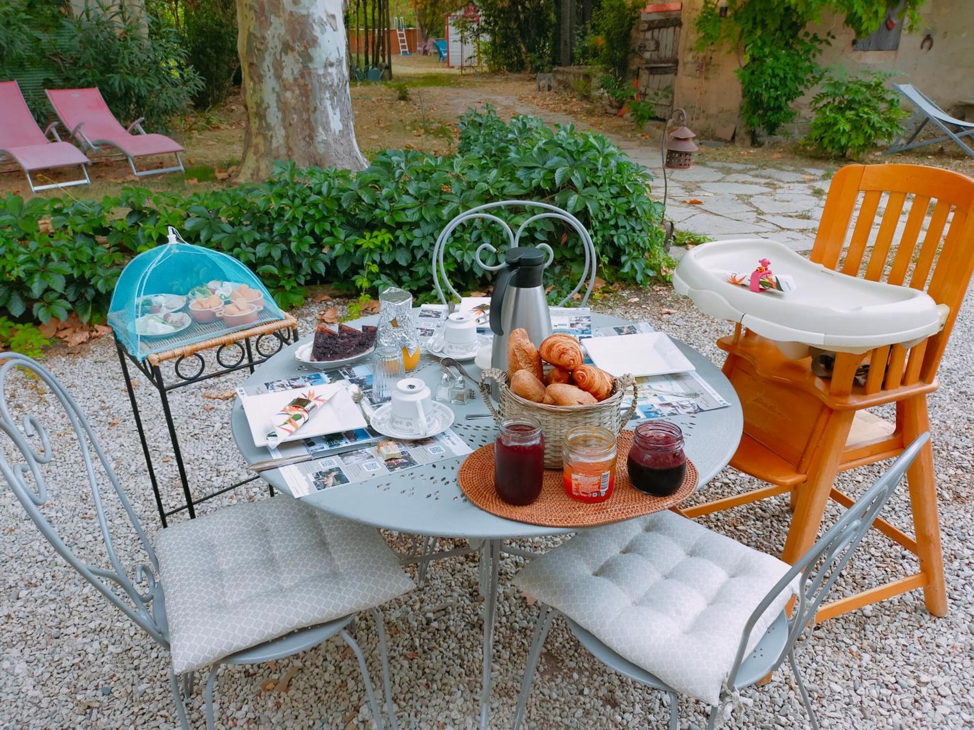 Reve D'Emma Bed & Breakfast Plan-d'Orgon Bagian luar foto